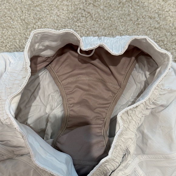 lululemon athletica tracker Shorts - Picture 6 of 6